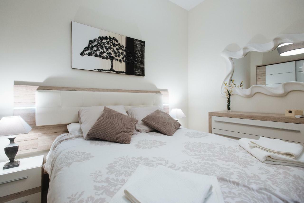 סביליה Luxury Apartment Penuelas Free Parking מראה חיצוני תמונה