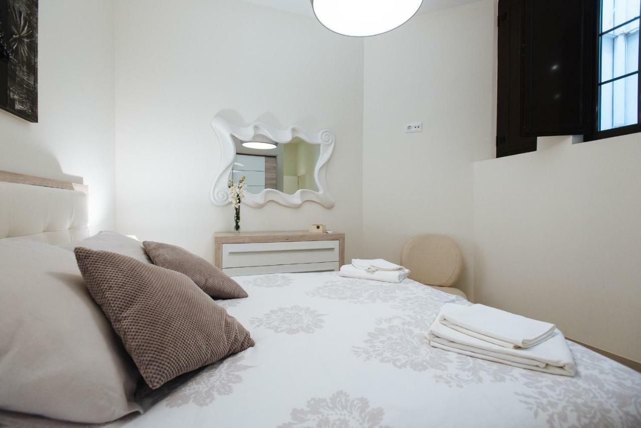 סביליה Luxury Apartment Penuelas Free Parking מראה חיצוני תמונה